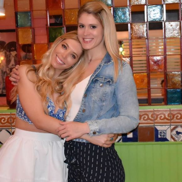 Meet your Posher, Allie - Picture 1 of 1